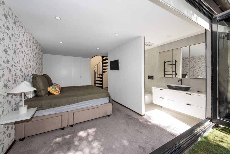 Bathroom, Balcony/Terrace, Bedroom