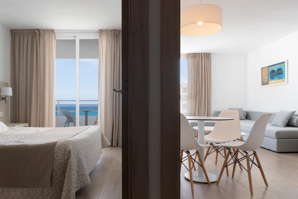 Living room, Bedroom