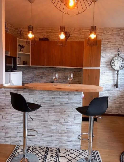 Grand studio refait à neuf Apartment in Provence-Alpes-Côte d'Azur
