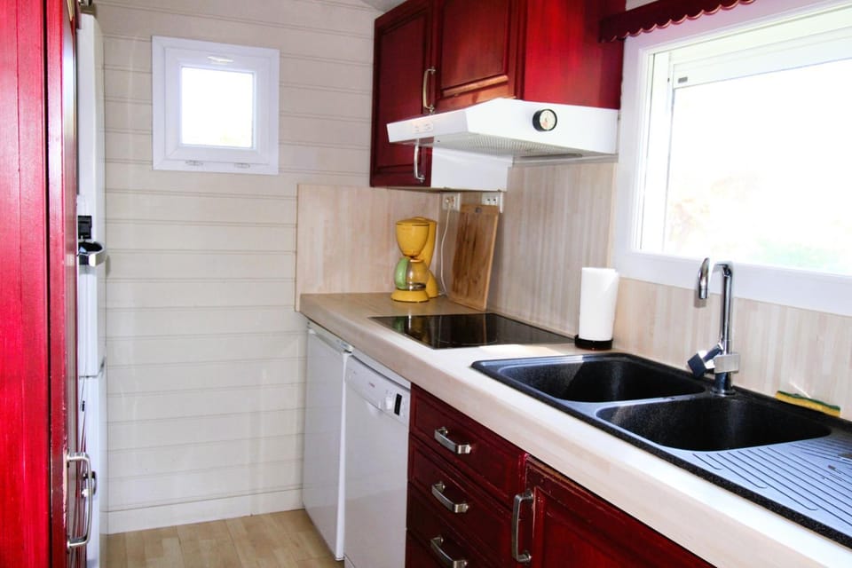 Kitchen or kitchenette, stove