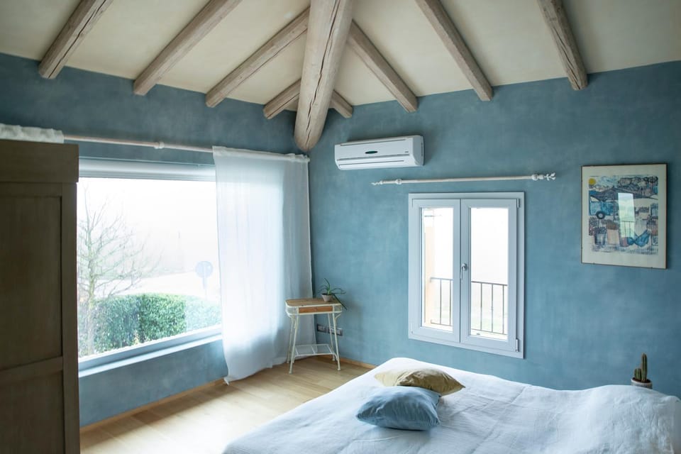 Bed, Bedroom, air conditioner