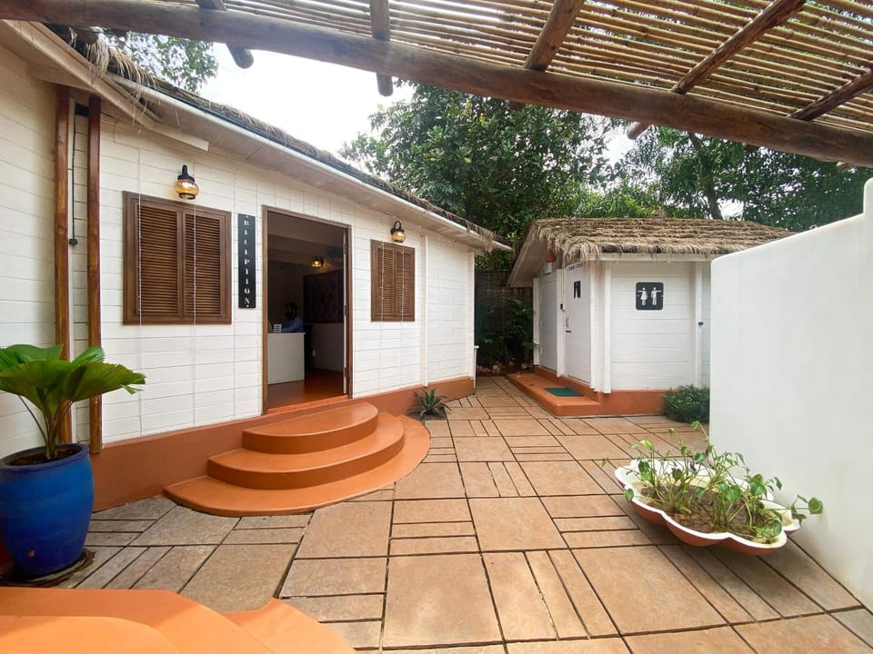 Property building, Day, Other, Seating area