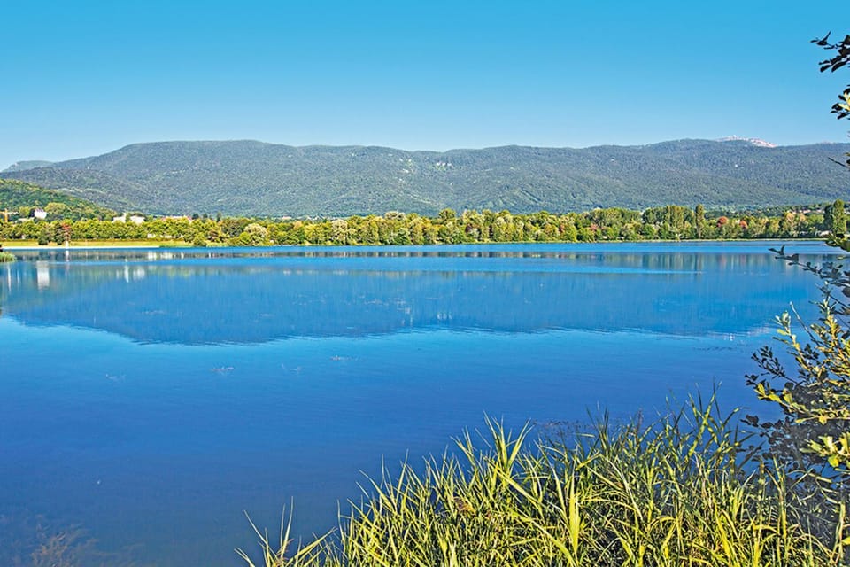 Neighbourhood, Natural landscape, Other, Beach