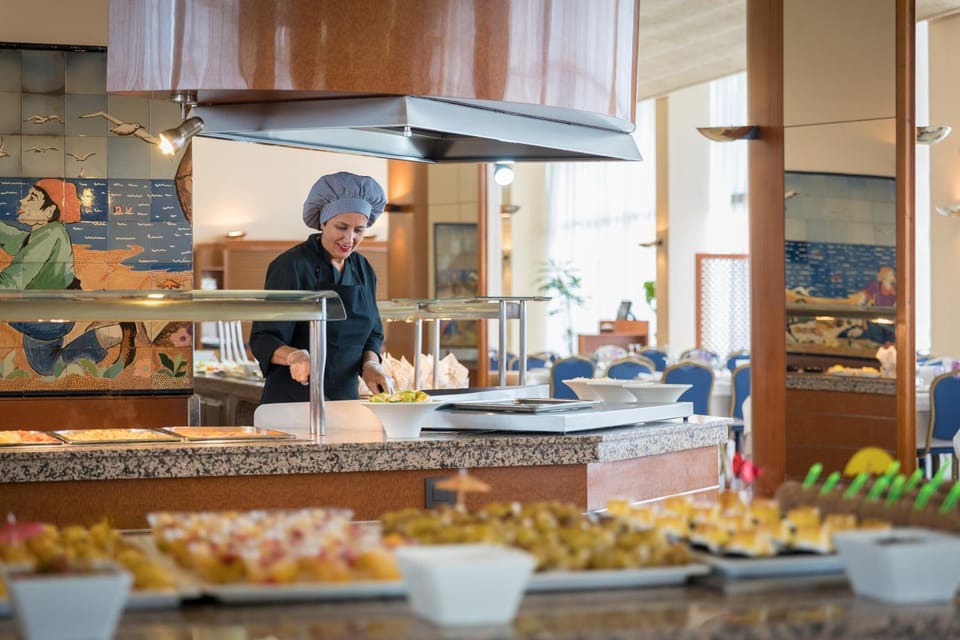 Food close-up, Kitchen or kitchenette, Dining area, Buffet breakfast