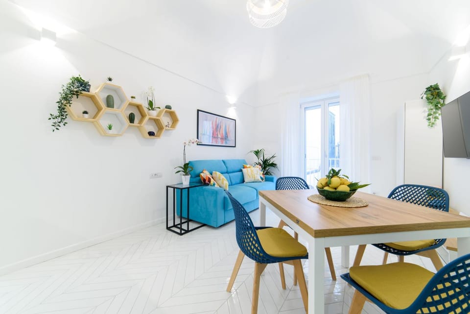 Children play ground, TV and multimedia, Living room, Seating area, Dining area, Evening entertainment
