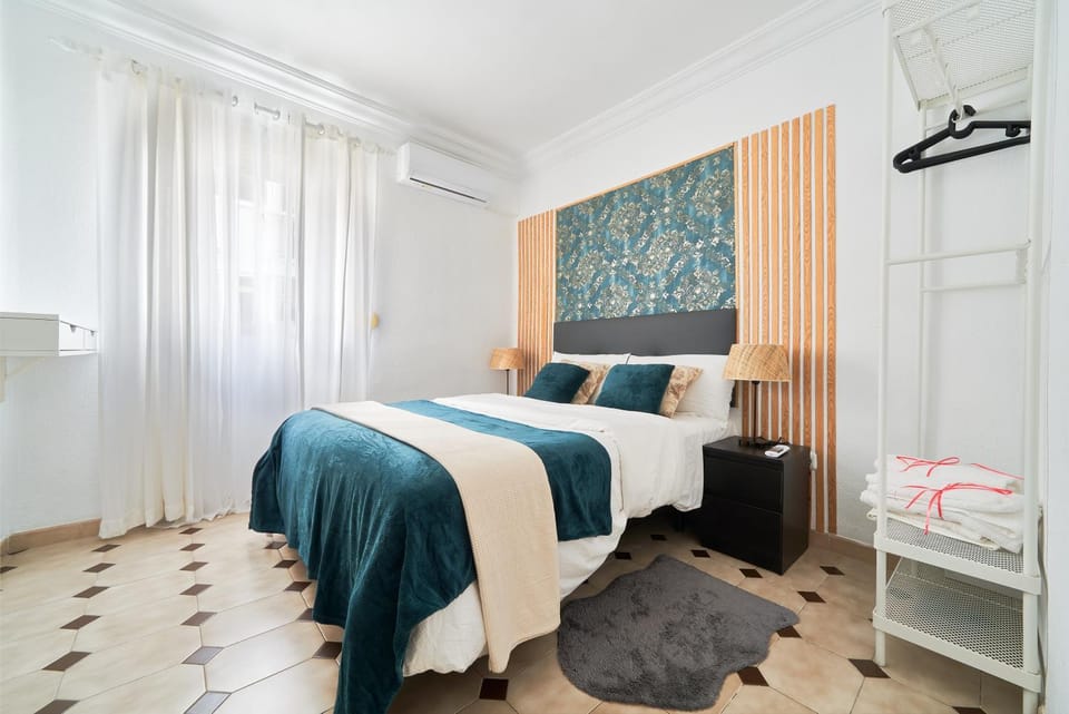 Bed, Other, Bedroom, Text overlay