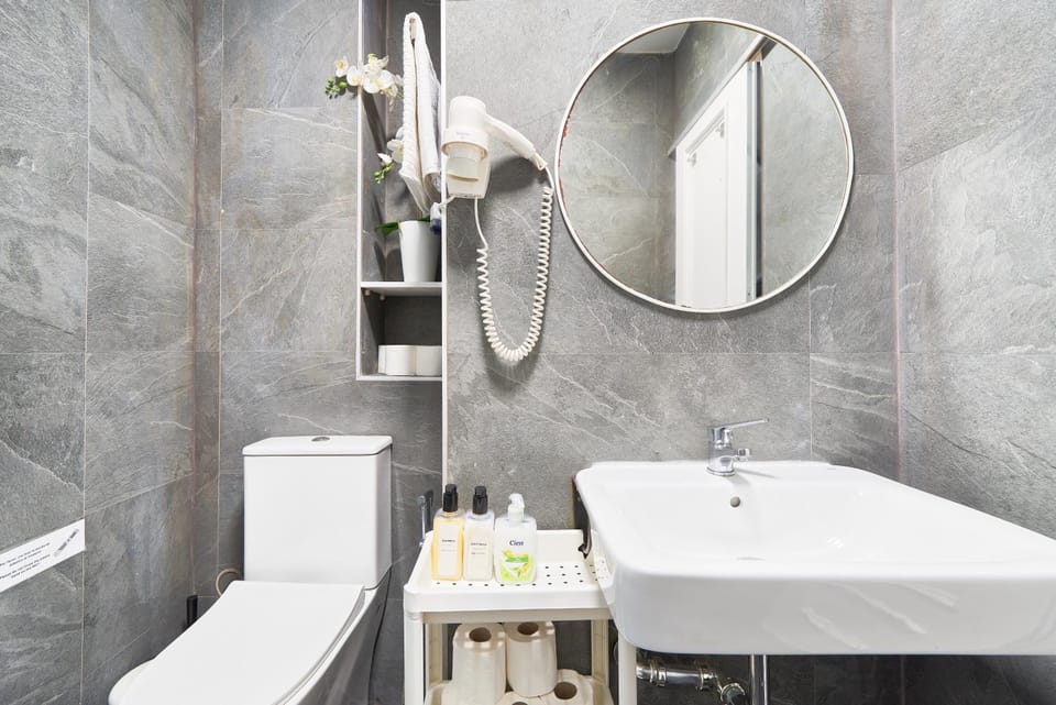 Toilet, Bathroom