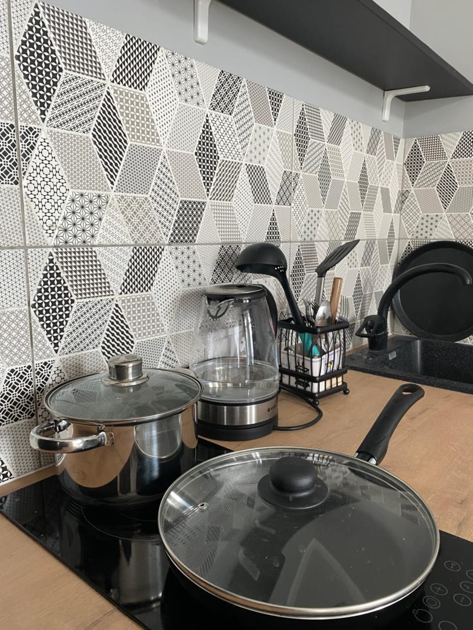 Kitchen or kitchenette, stove