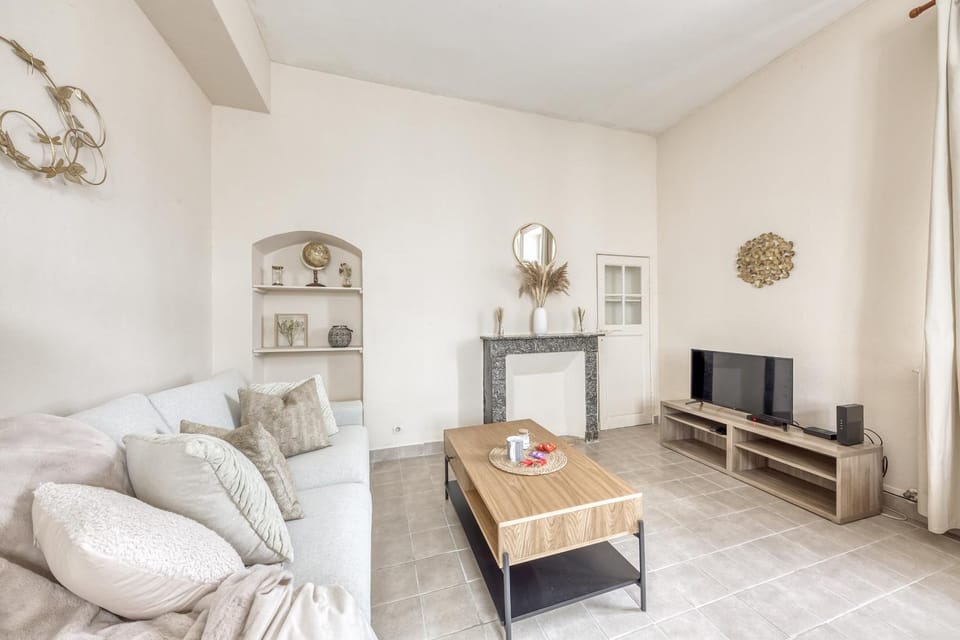 Communal lounge/ TV room, TV and multimedia, Living room, Seating area