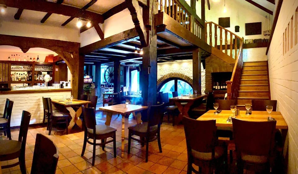 Property building, Restaurant/places to eat, Lobby or reception, Lounge or bar, Seating area, Dining area, Breakfast