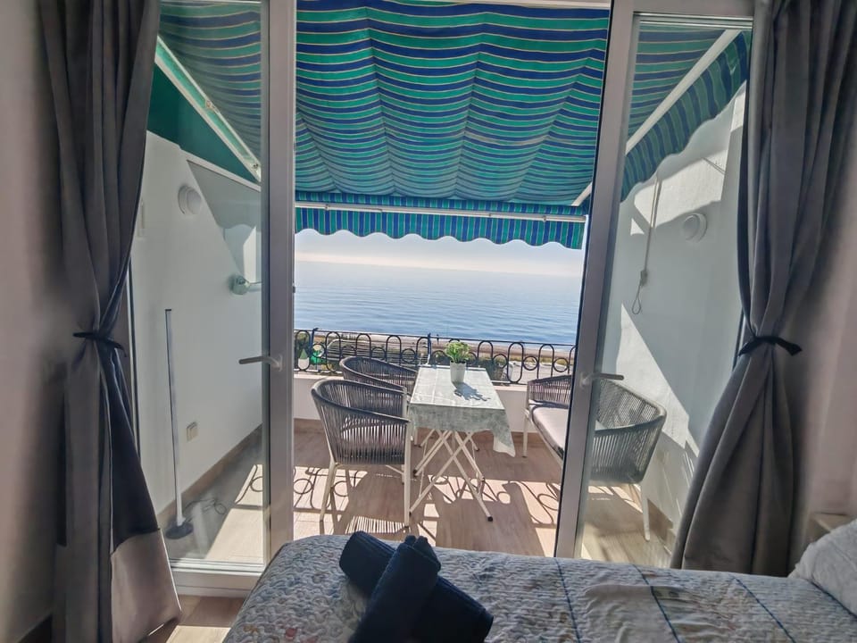 View (from property/room), Balcony/Terrace, Sea view