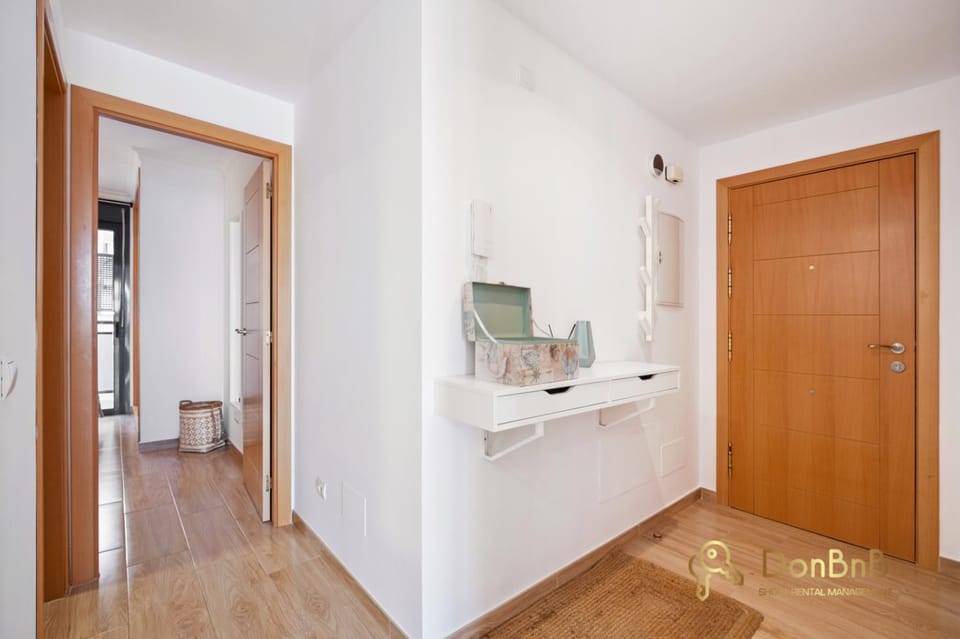 Cozy apartment with sea view and private parking in Fuengirola Apartment in Fuengirola