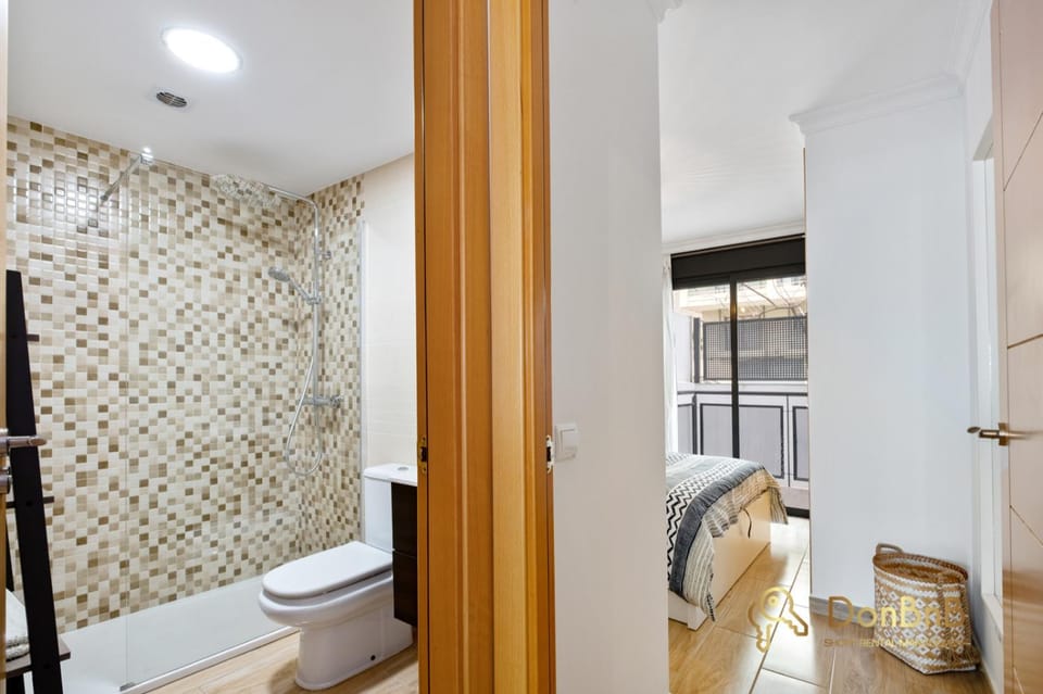 Cozy apartment with sea view and private parking in Fuengirola Apartment in Fuengirola