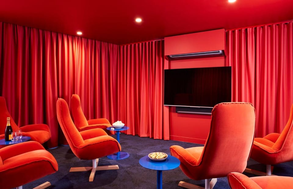 Communal lounge/ TV room, Evening entertainment