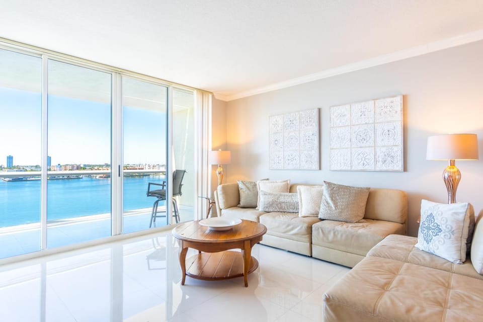 Golden Bay 703 House in Sunny Isles Beach