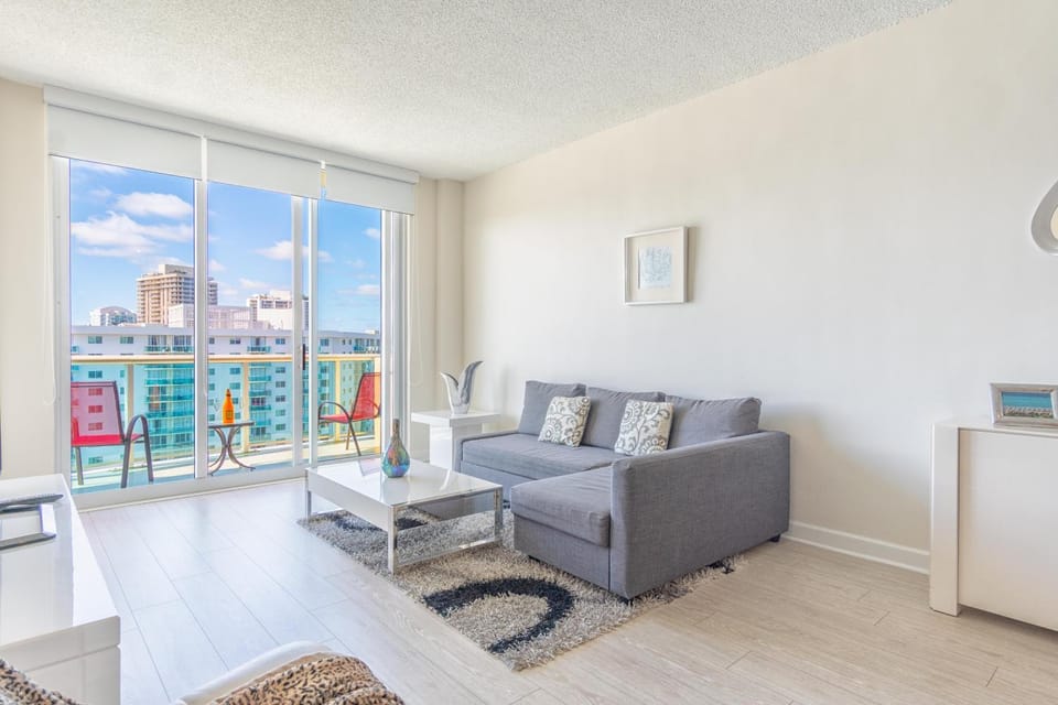 Ocean Reserve PH6 House in Sunny Isles Beach