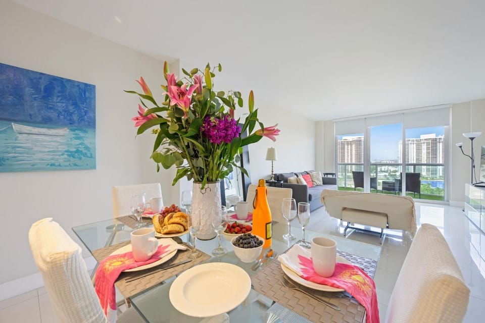 Ocean Reserve 1524 House in Sunny Isles Beach