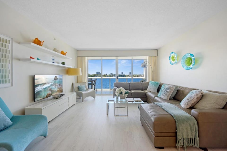Golden Bay 506 House in Sunny Isles Beach