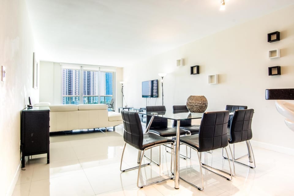 Ocean Reserve 927 House in Sunny Isles Beach