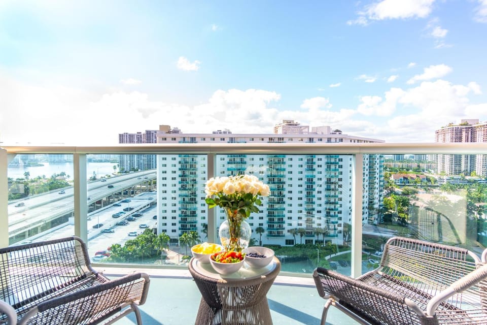 Ocean Reserve 1508 House in Sunny Isles Beach