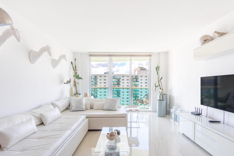 Ocean Reserve 1508 House in Sunny Isles Beach