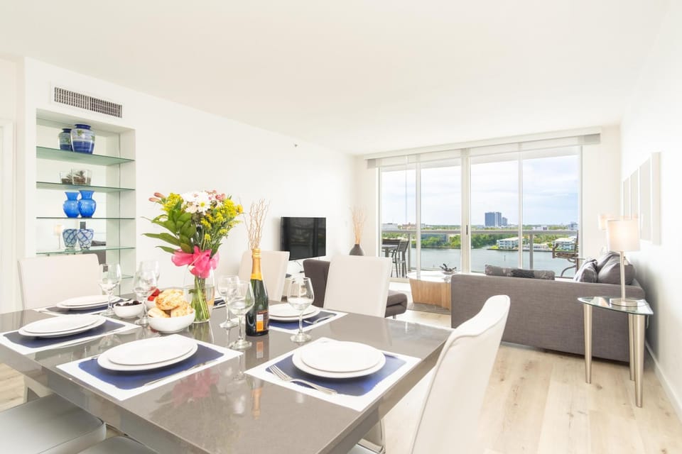 Golden Bay 1003 House in Sunny Isles Beach