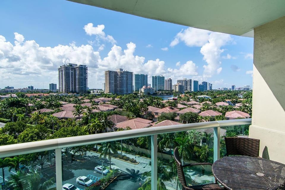 Ocean Reserve 818 House in Sunny Isles Beach