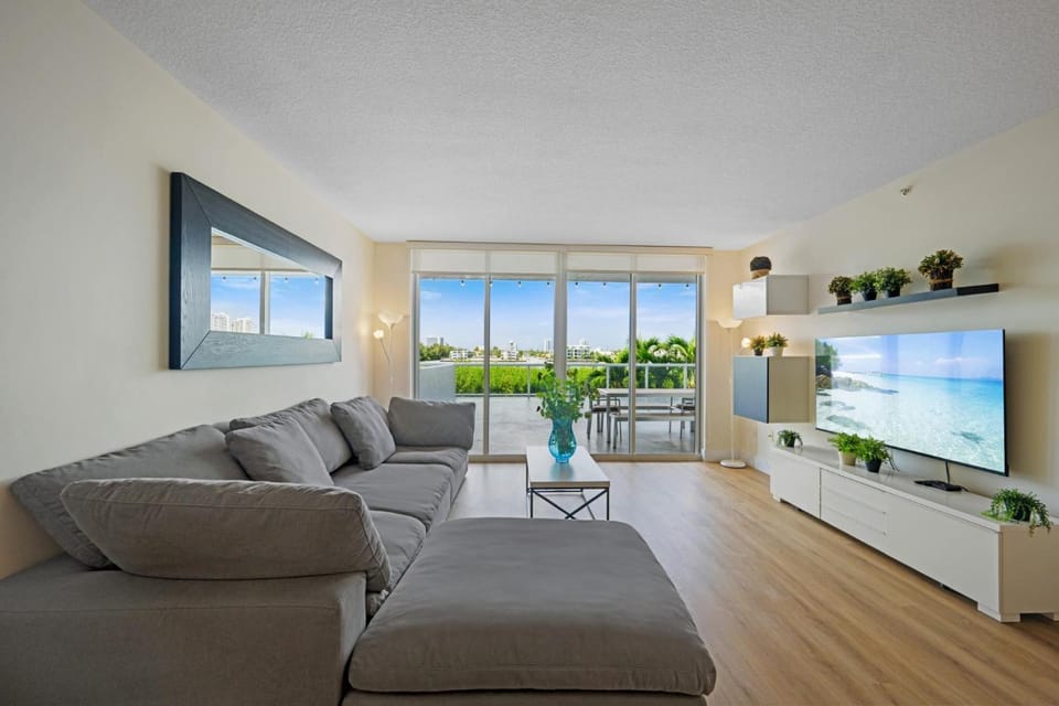 Golden Bay 302 House in Sunny Isles Beach