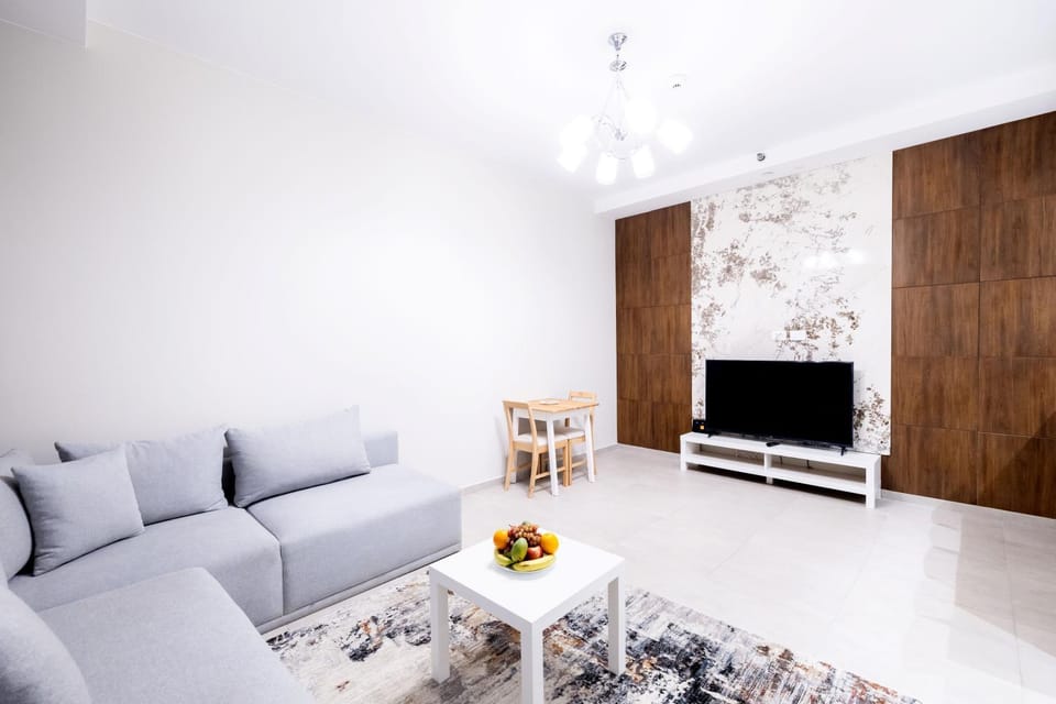 Communal lounge/ TV room, TV and multimedia, Living room, Seating area, Evening entertainment