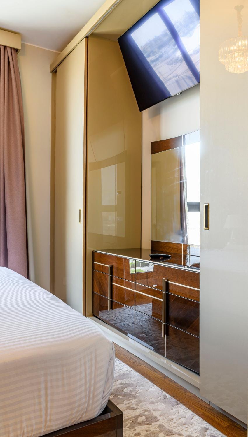 TV and multimedia, Bedroom, wardrobe