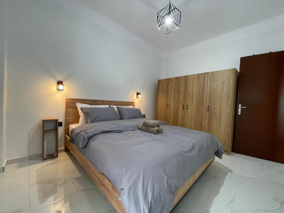 Bed, Photo of the whole room, Bedroom, towels, wardrobe