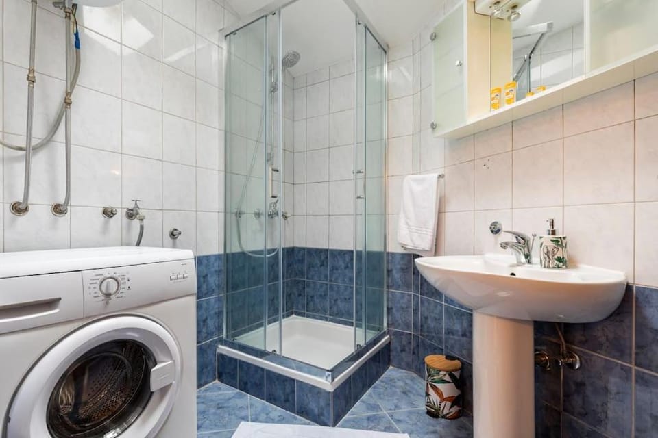 Warm house full of green ambient,joy and comfort Apartment in City of Zagreb