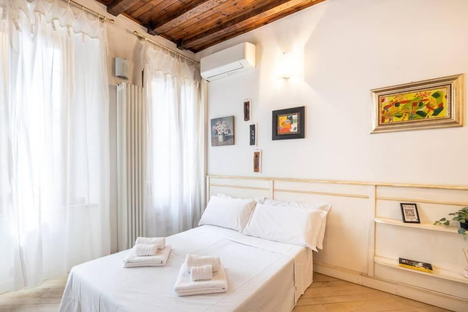 Colonne's Nest - Cozy and Silent with AC Apartment in Milan