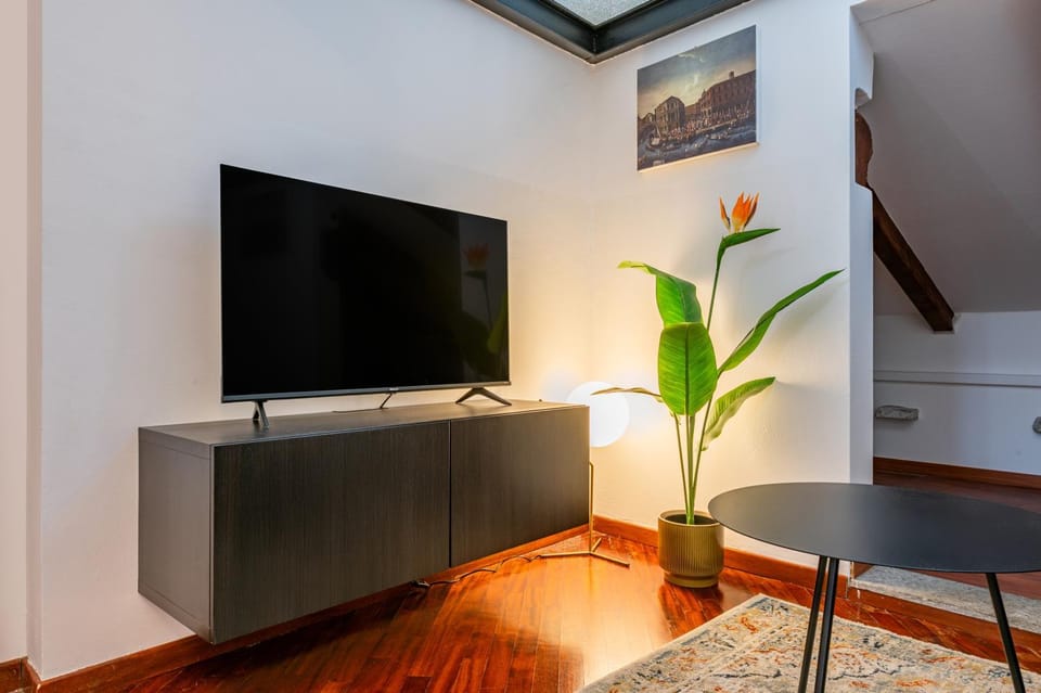 De Amicis' Nest - City Center Apartment in Milan
