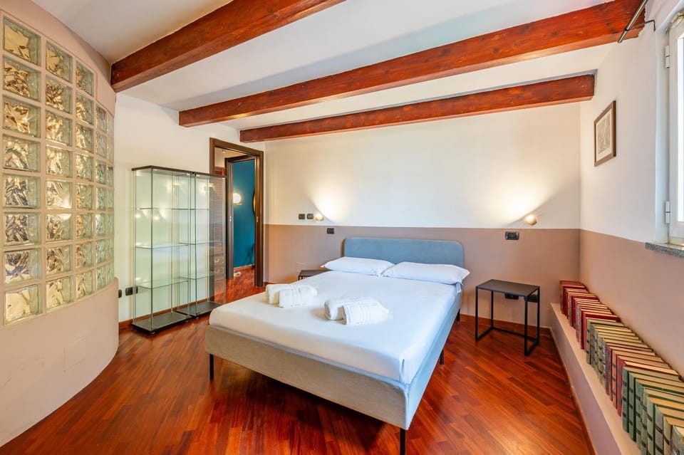 De Amicis' Nest - City Center Apartment in Milan