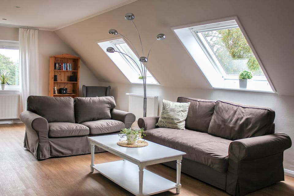 Library, Living room, Seating area