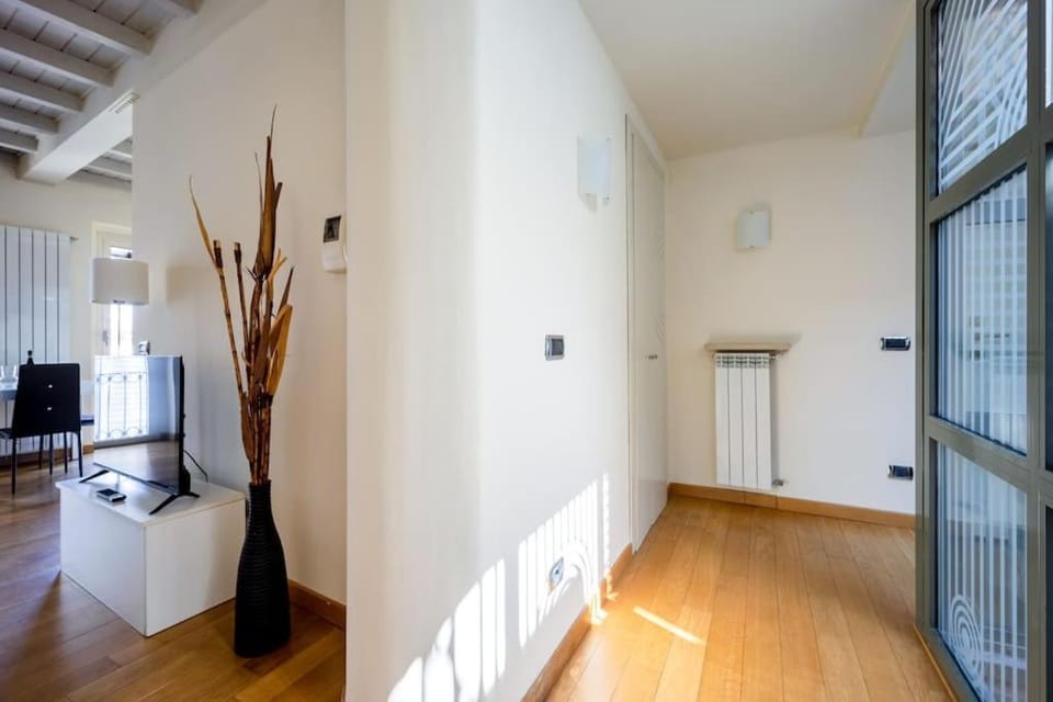 Napoleone's Nest - Elegant and Central Apartment in Milan