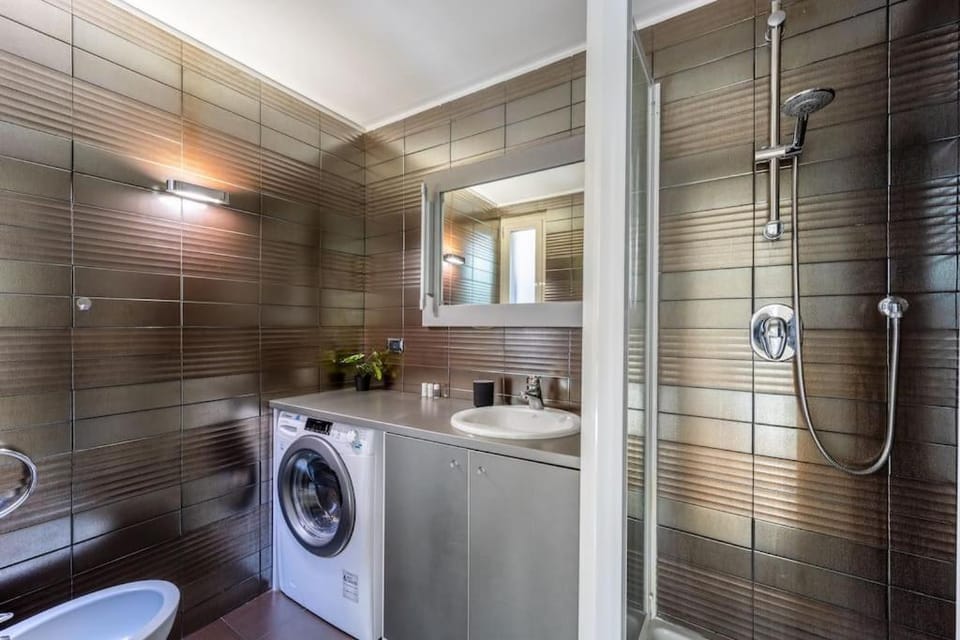 Napoleone's Nest - Elegant and Central Apartment in Milan