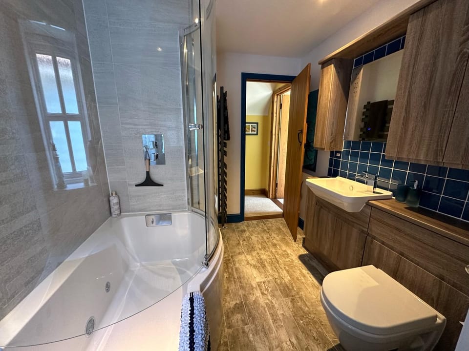 Rockhopper Cottage, Waldringfield House in Suffolk Coastal District