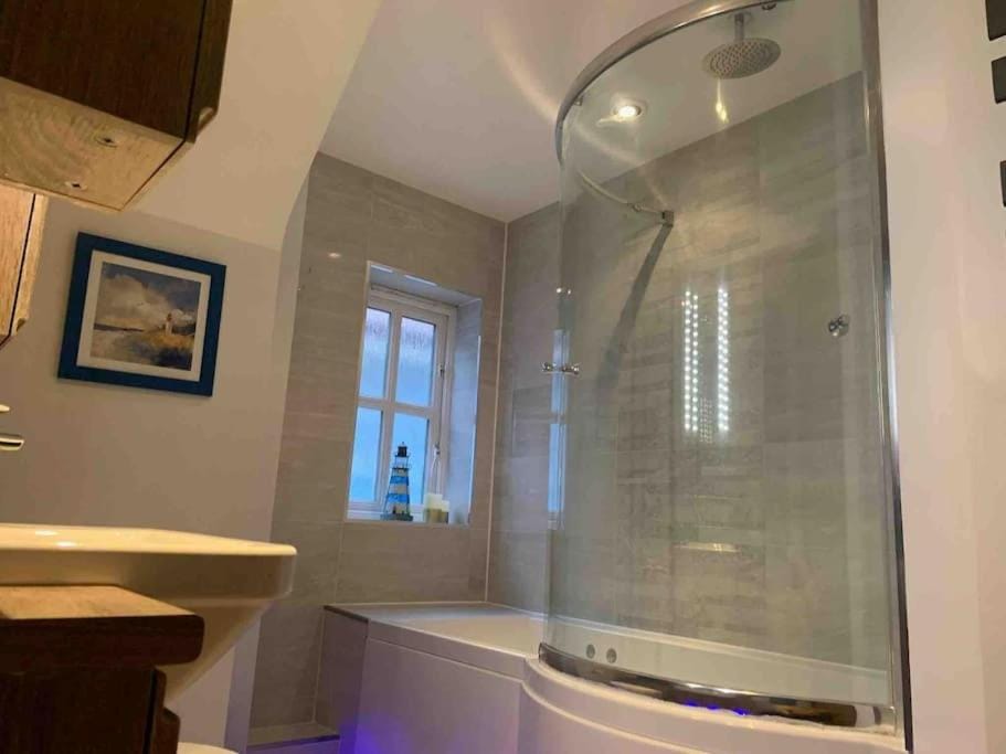 Shower, Bathroom, Bath