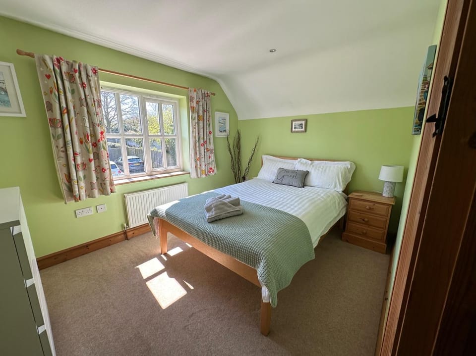 Rockhopper Cottage, Waldringfield House in Suffolk Coastal District
