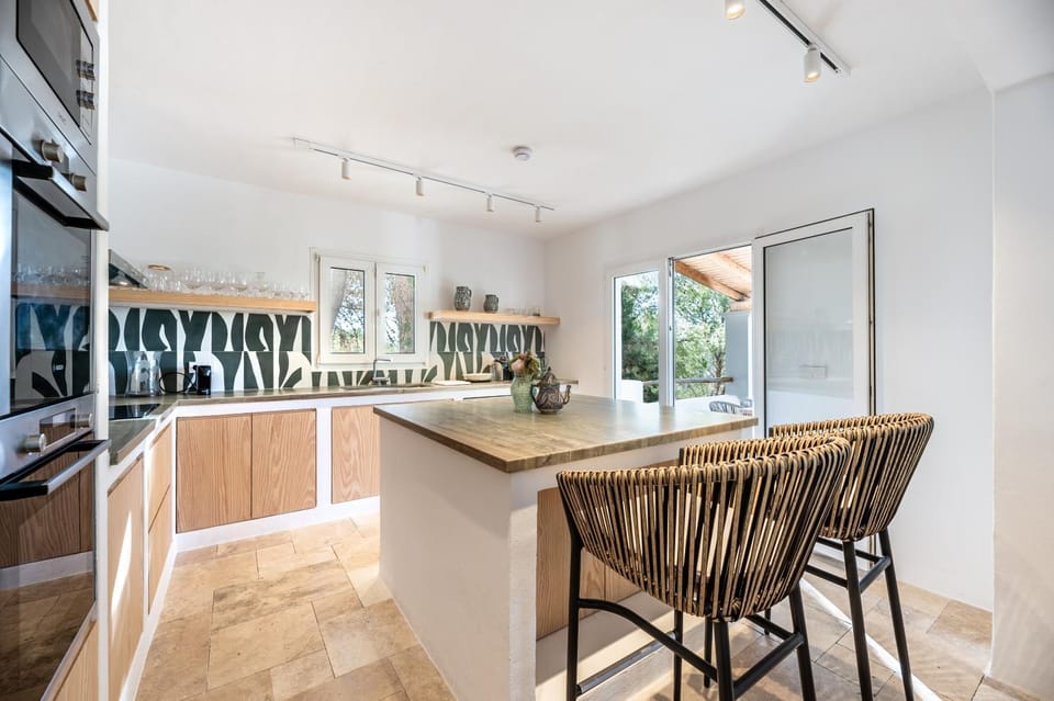 Breakfast, kitchen