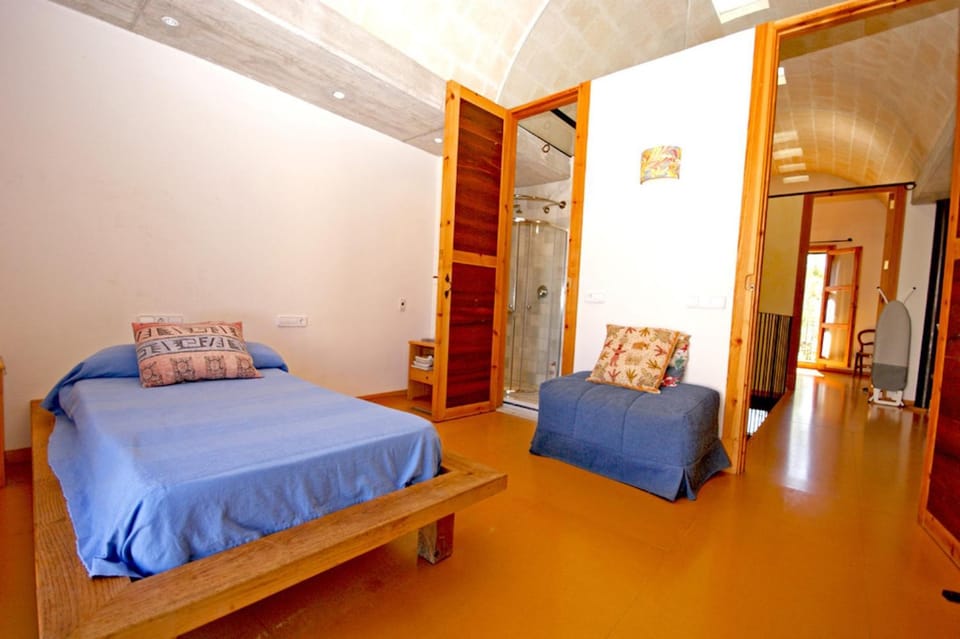 Property building, Living room, Bedroom