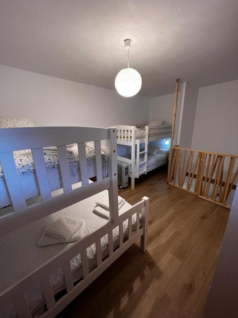Bed, Bedroom, bunk bed