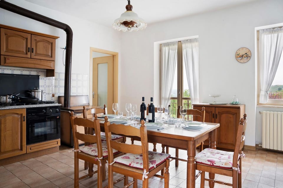 Property building, Kitchen or kitchenette, Living room