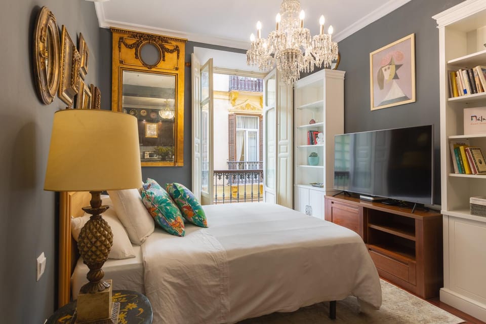 Bed, TV and multimedia, Balcony/Terrace, Photo of the whole room