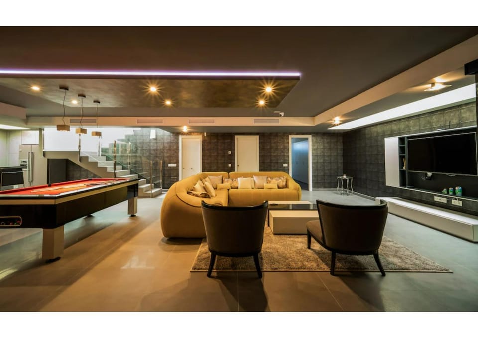 Property building, Living room