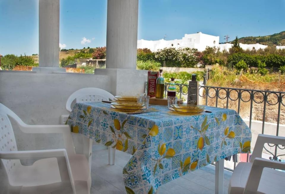 Casa Basilio con bellissima terrazza vista isole Apartment in Lipari