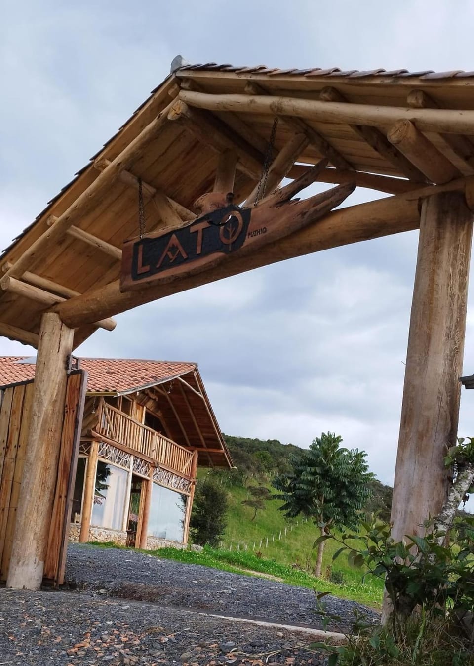 Property building, Natural landscape, acessibility