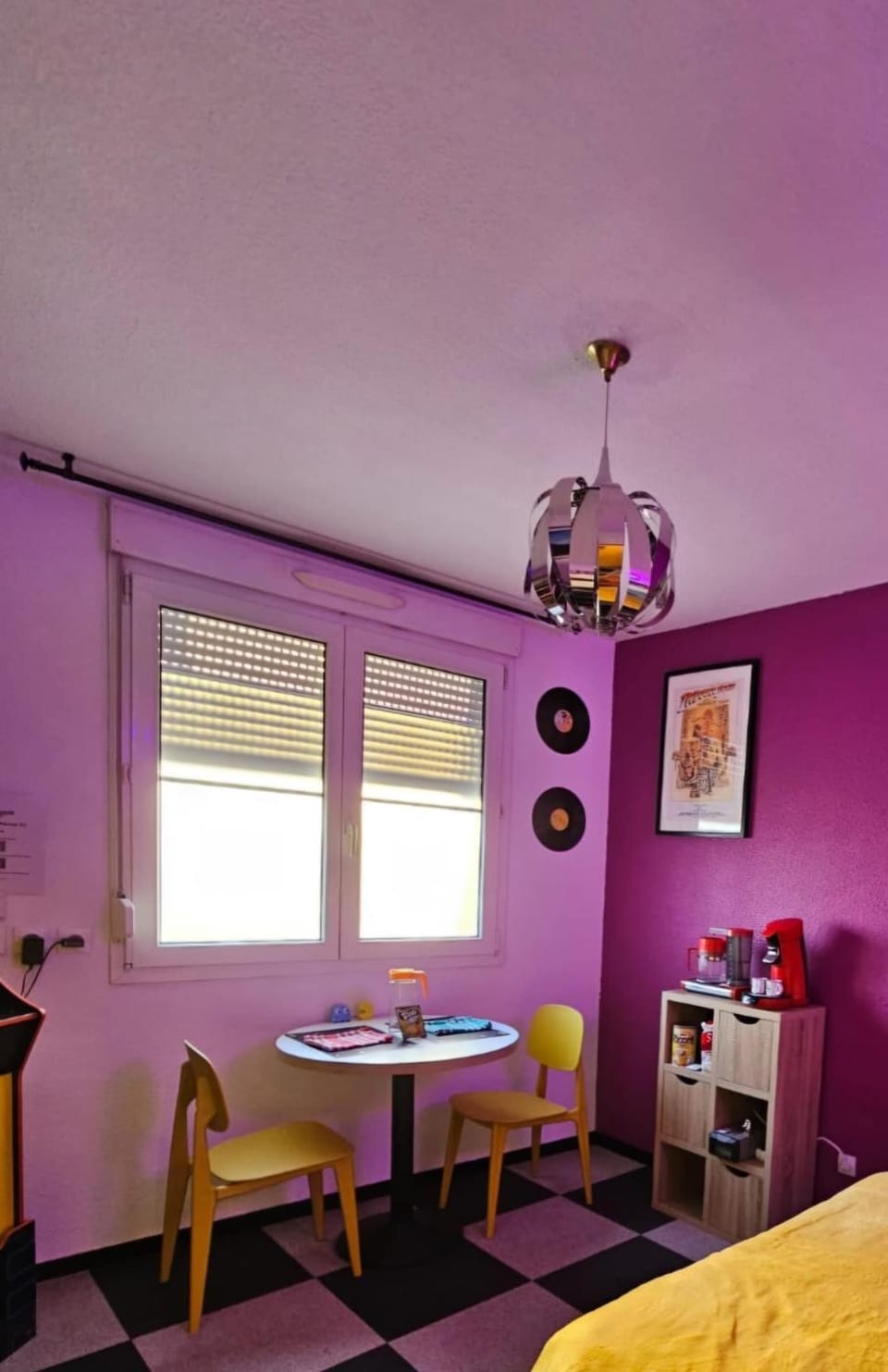 Seating area, Dining area